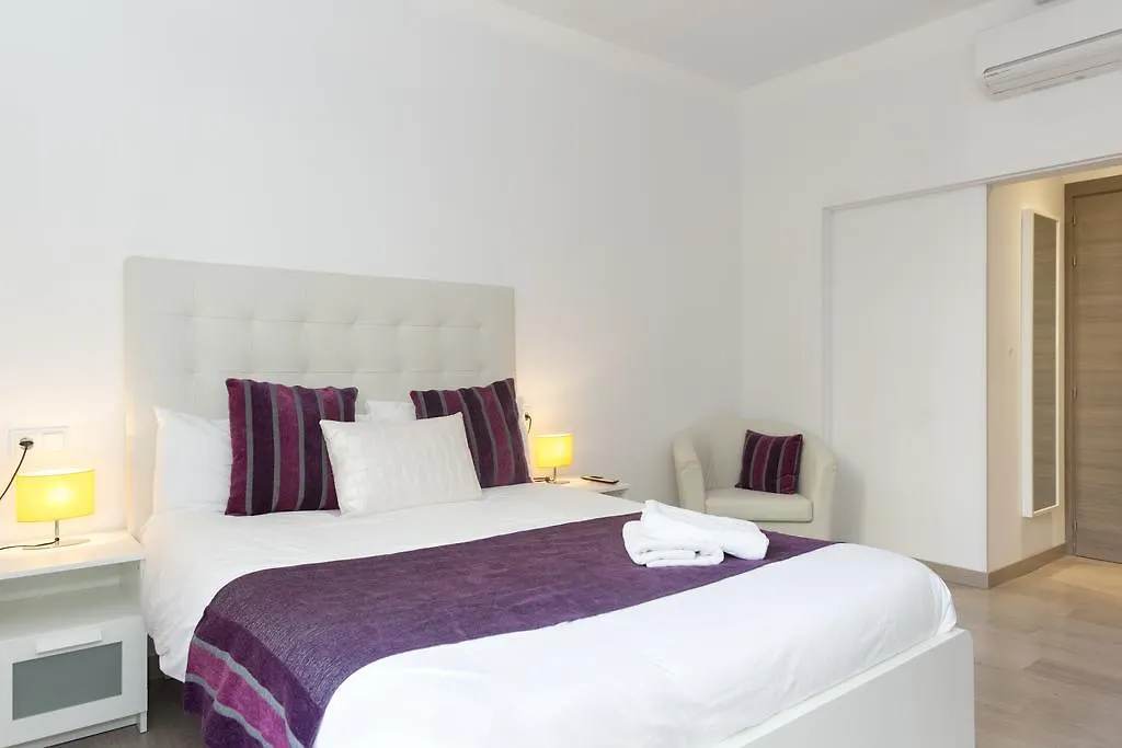 Brustar Sagrada Familia Hotel Barcelona 2*,